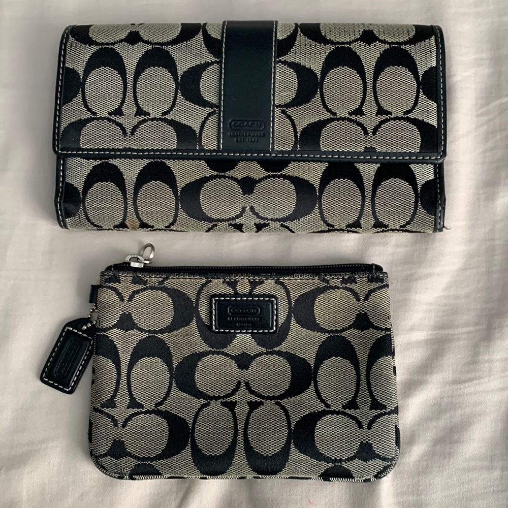 BUNDLE❣️Coach wallet and pouch